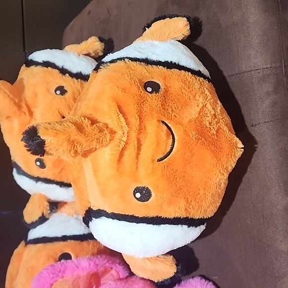 4 pack REVERSIBLE Plush soft cuddly animals  toys Elephant crab clownfish nemo - Picture 4 of 6